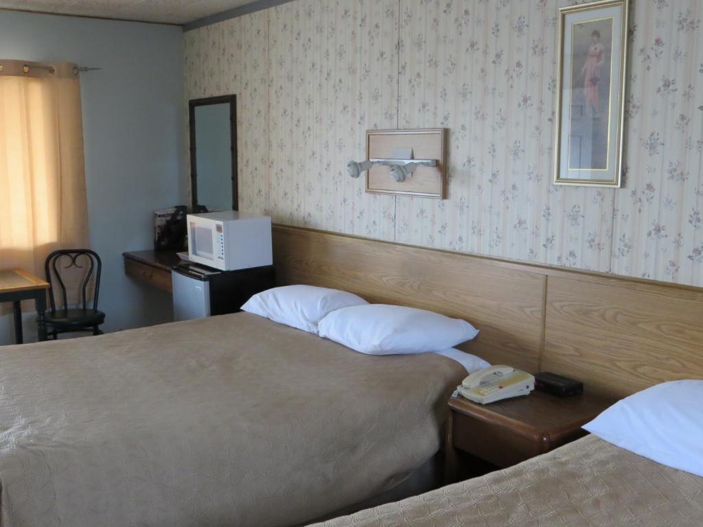 Fort Motel Fort Macleod Zimmer foto